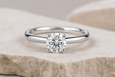 How to Choose a Solitaire Engagement Ring
