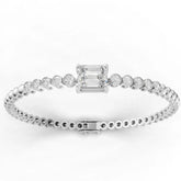 Emerald cut diamond bracelet in white gold