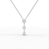 قلادة متدلية عمودية من الألماس سداسي الشكل مصنّع مخبرياً