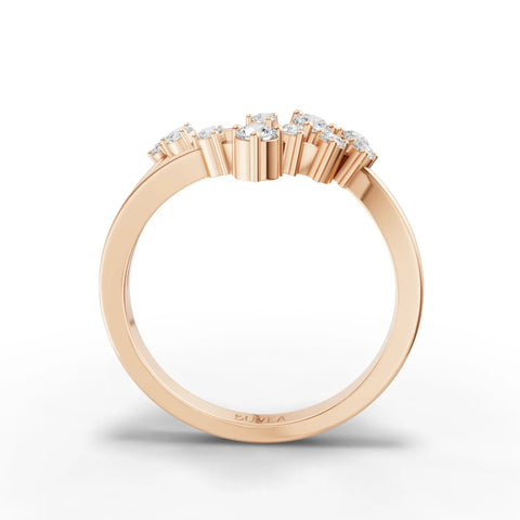 Refined 18K gold ring featuring a constellation layout of round lab-grown diamonds, symbolizing Capricorn.