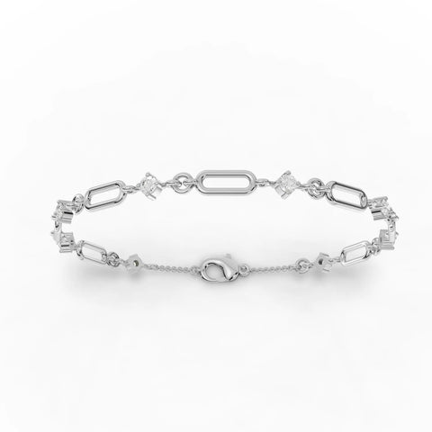 0.64 Ct round lab diamond link bracelet in polished 18k gold, featuring alternating elongated links and round diamonds.