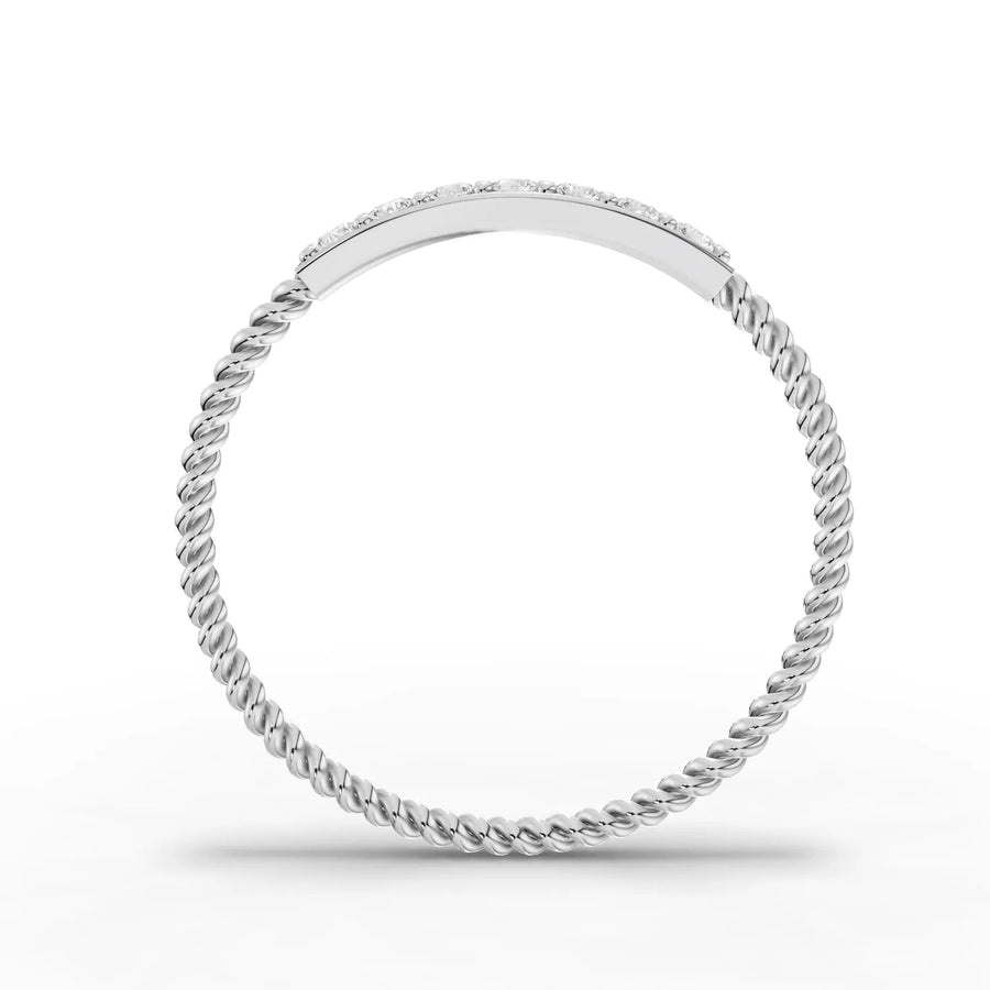 Bar-set round diamonds white gold close-up