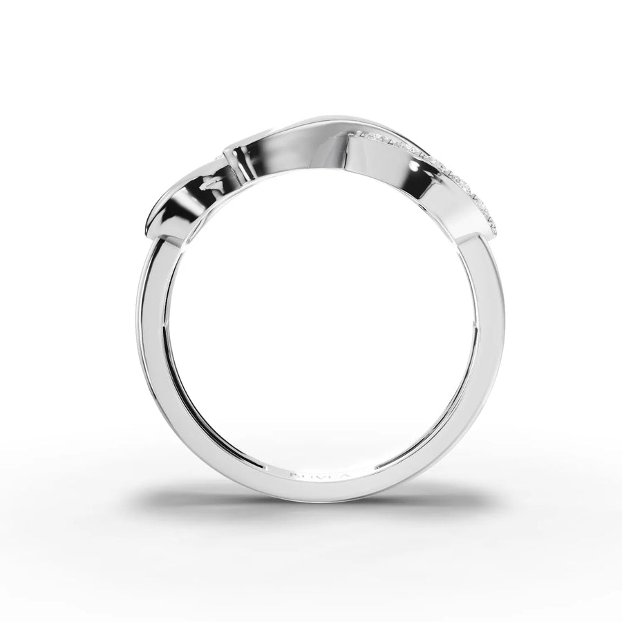 Pavé loop white gold close-up