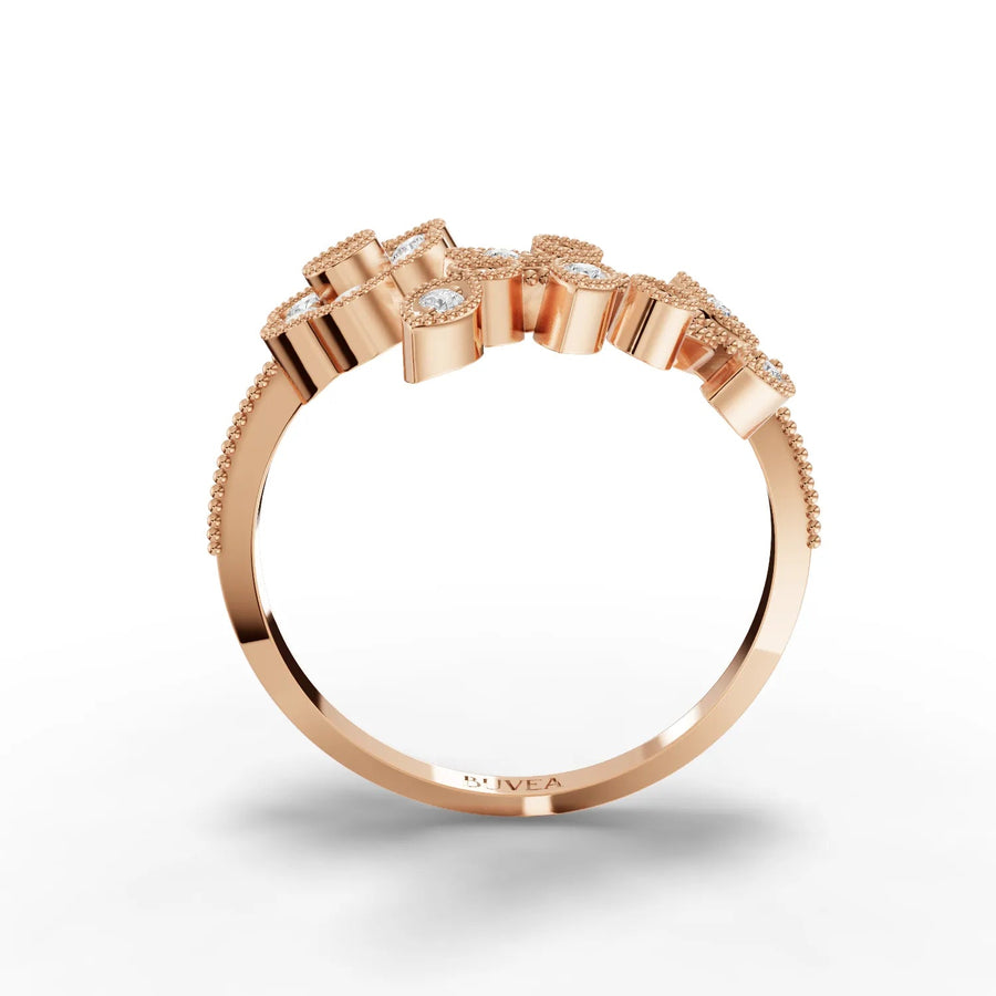 Diamond motif ring rose gold close-up