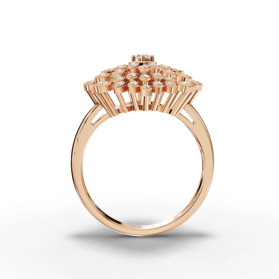 Cluster diamond ring rose gold close-up