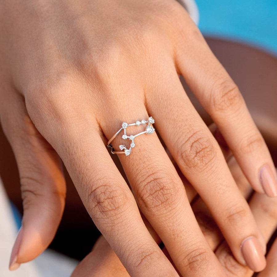 Leo constellation ring worn on model