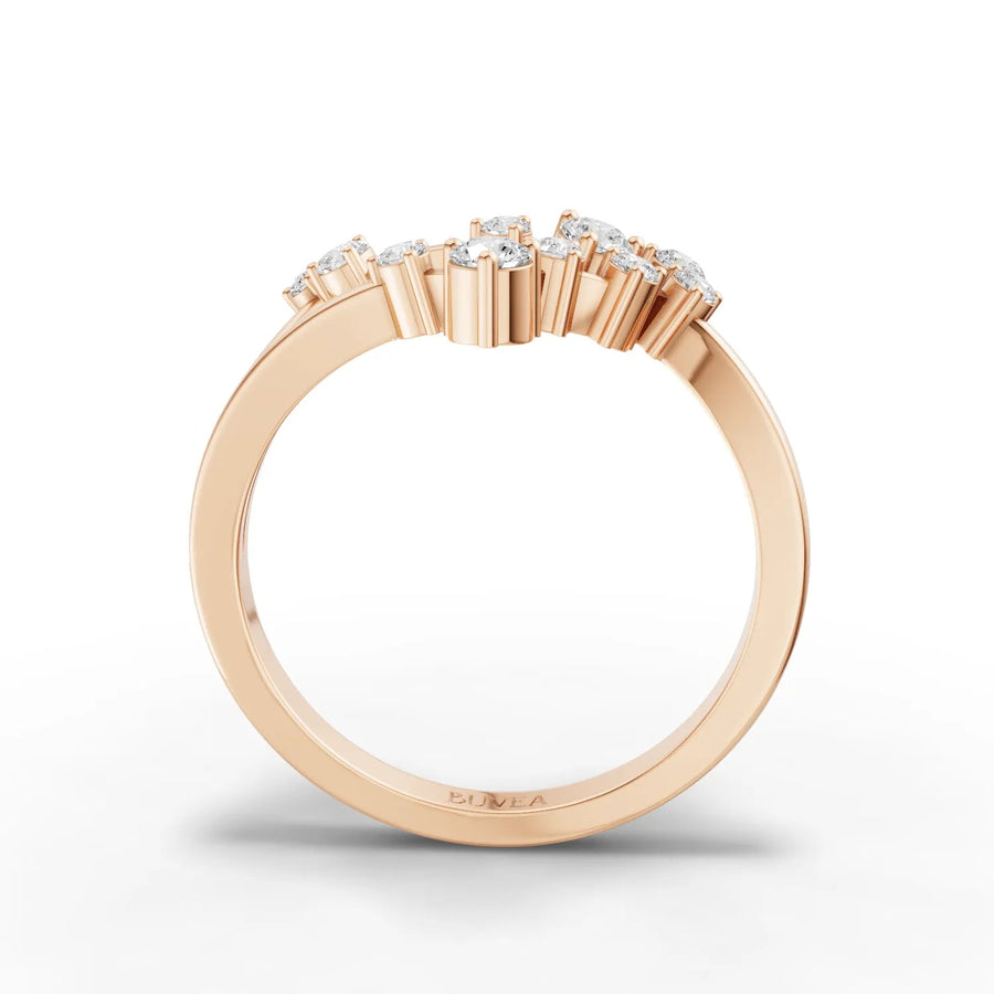 Round diamond constellation detail in rose gold