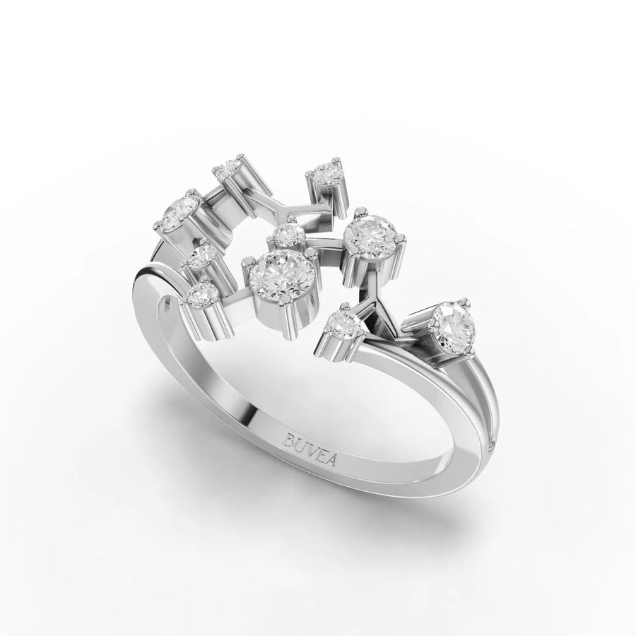 White gold prong setting detail