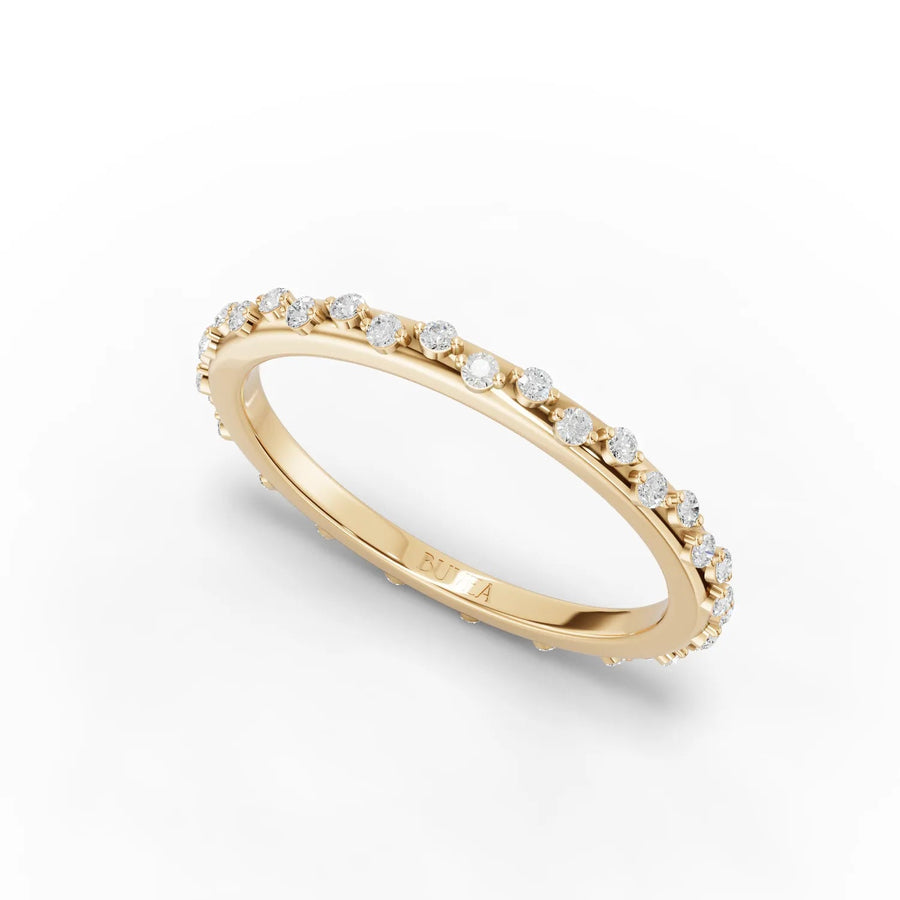 Yellow gold twisted band design profile