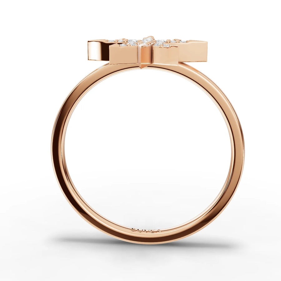 Star motif diamond ring rose gold close-up