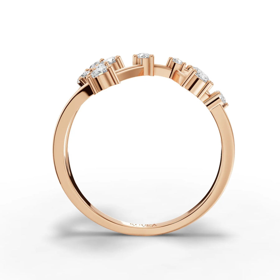 Prong-set diamonds rose gold close-up