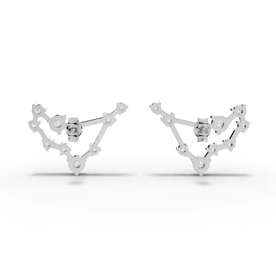 Prong-set round diamonds white gold close-up