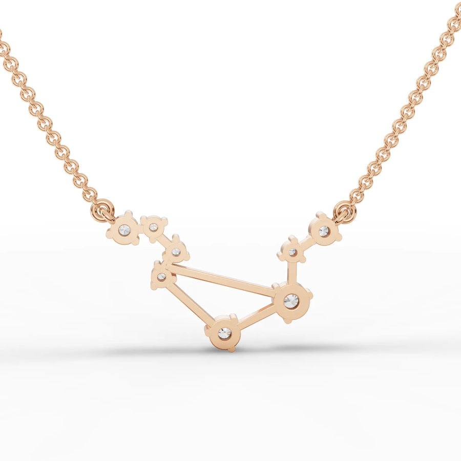 Rose gold diamond setting macro