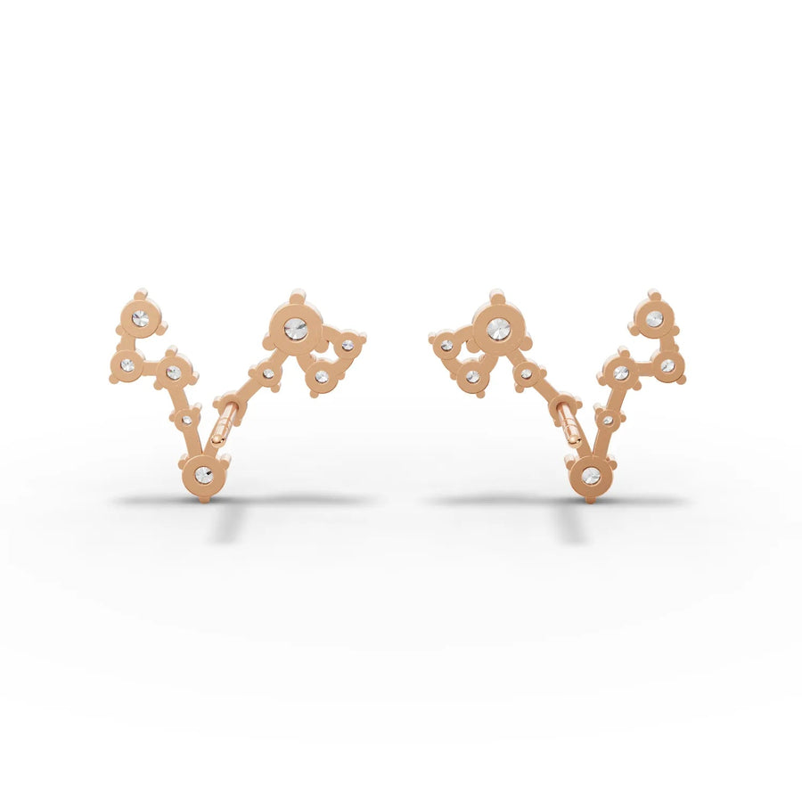 Prong-set diamonds rose gold close-up