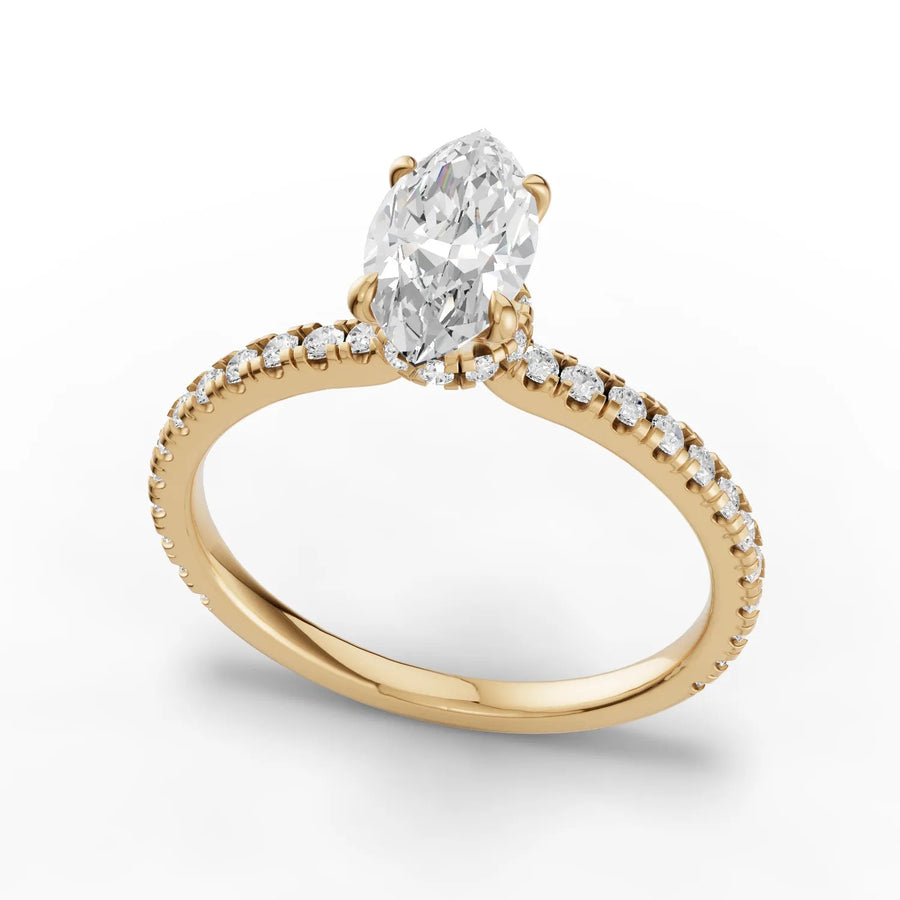 Yellow gold brilliance macro