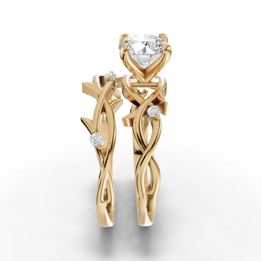 Round center intertwined ring yellow gold close-up