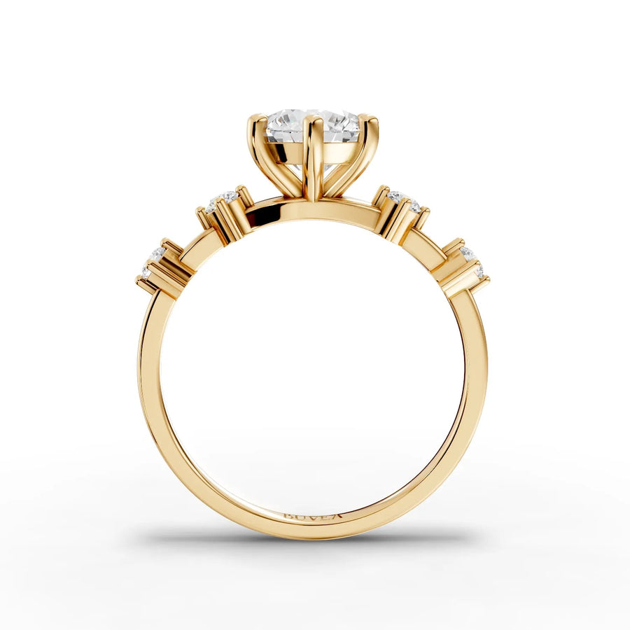 Round center lab-grown ring yellow gold close-up view