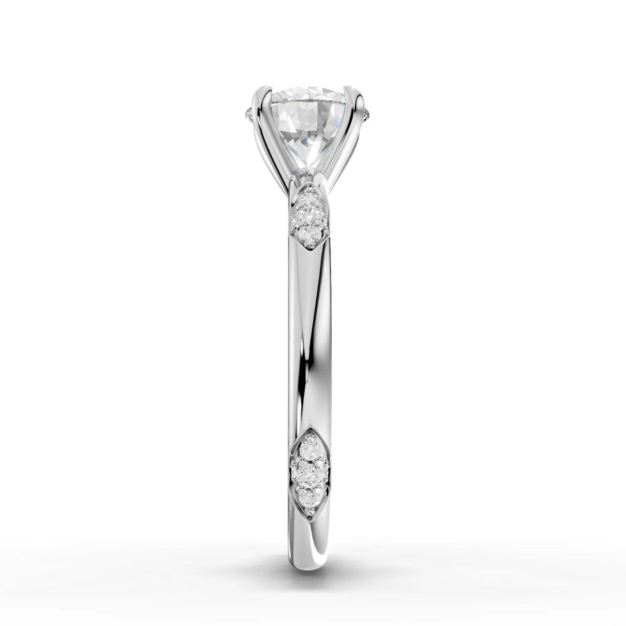 Round center diamond ring white gold close-up