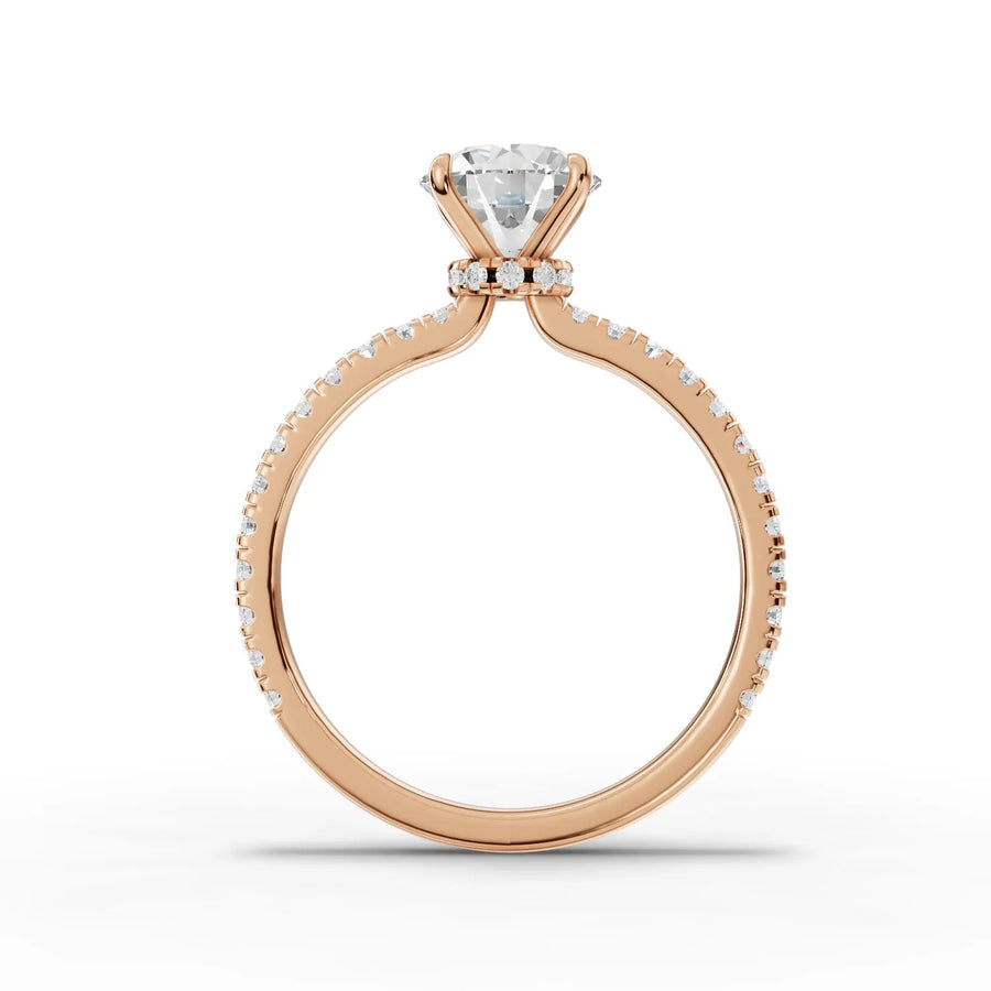 Round lab-grown ring rose gold close-up