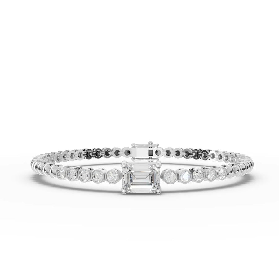 White gold bezel diamond detail