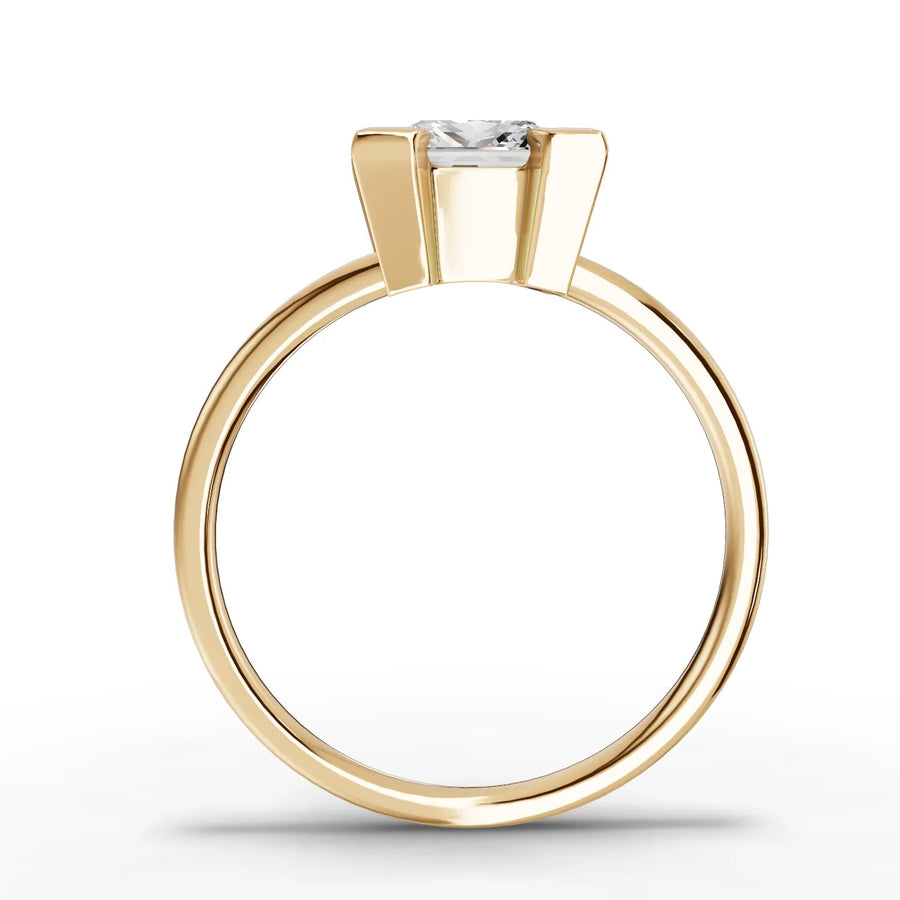Yellow gold brilliance close up