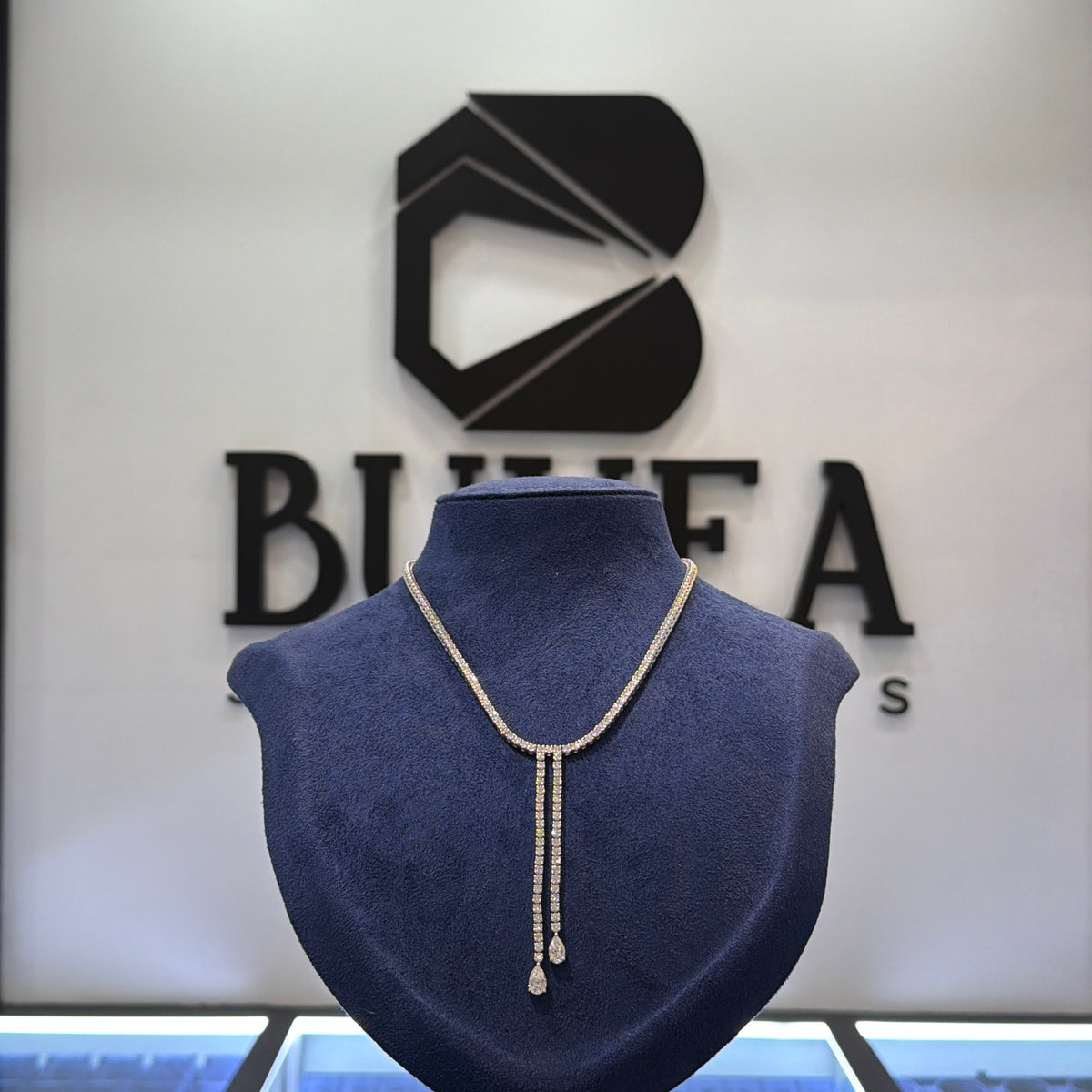 Y-Style Necklace Featuring Graduated Lab-Grown Diamonds with Dual Pear-Drop Finish