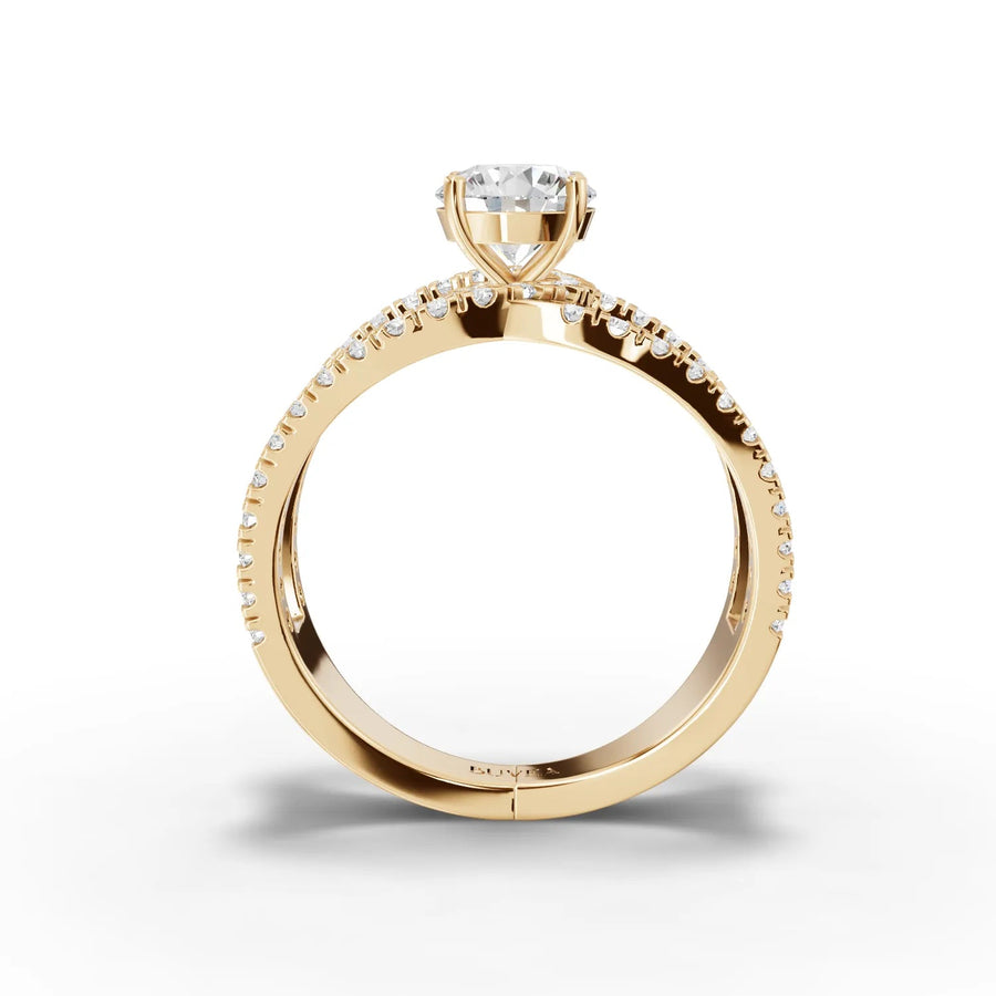 Pavé crossover ring yellow gold close-up