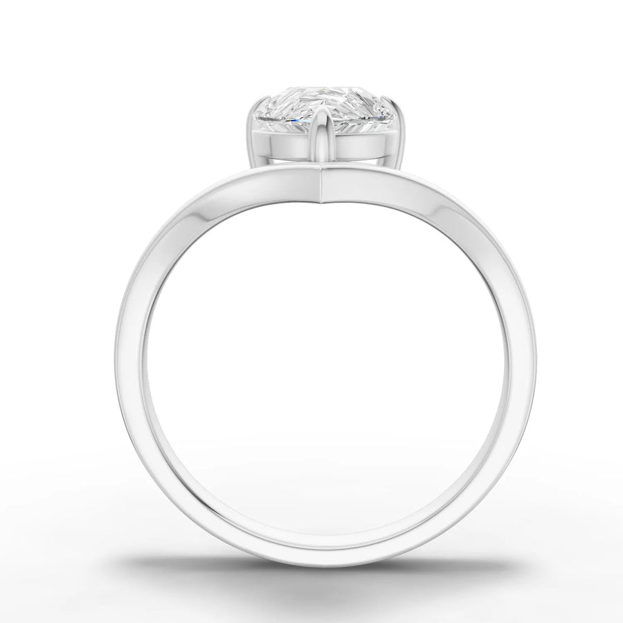 White gold band curvature detail