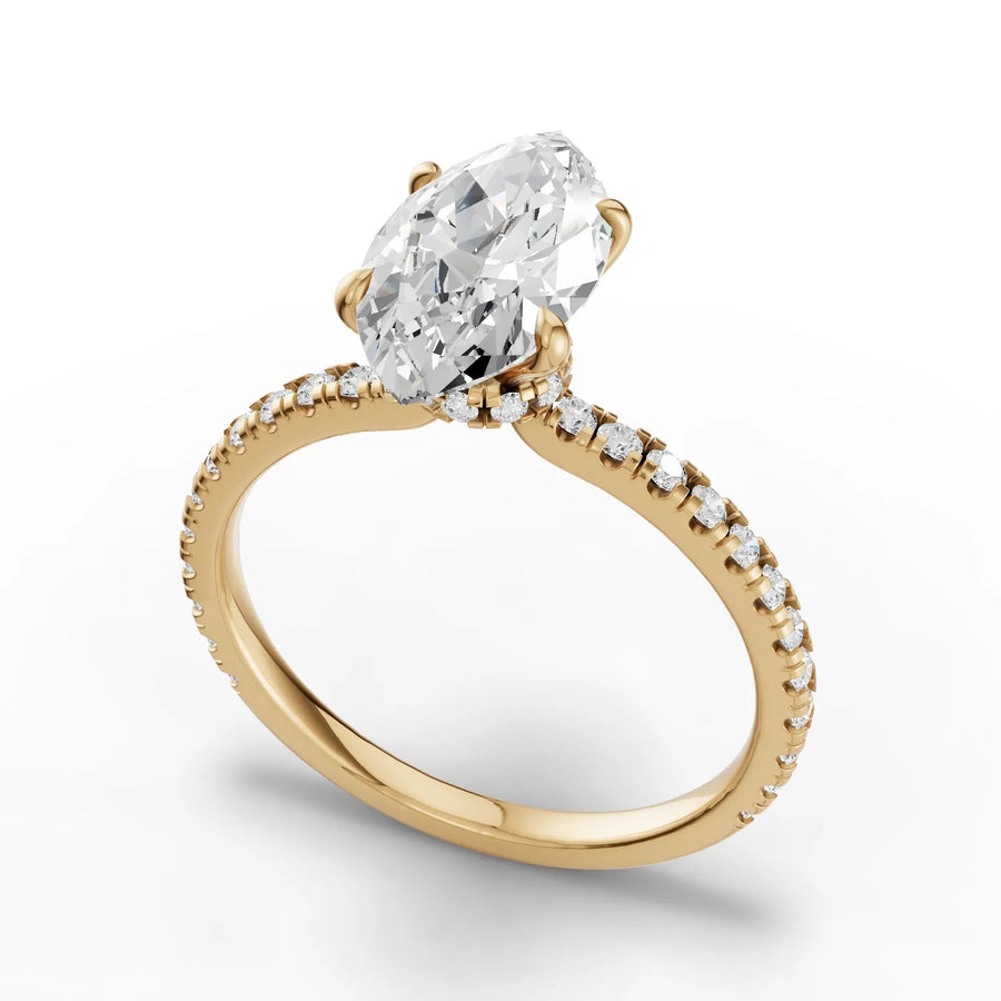 Yellow gold brilliance macro