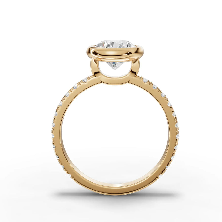 Bezel round lab-grown ring yellow gold close-up