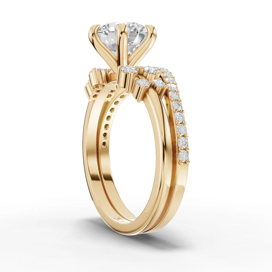 Split-shank diamond ring yellow gold close-up