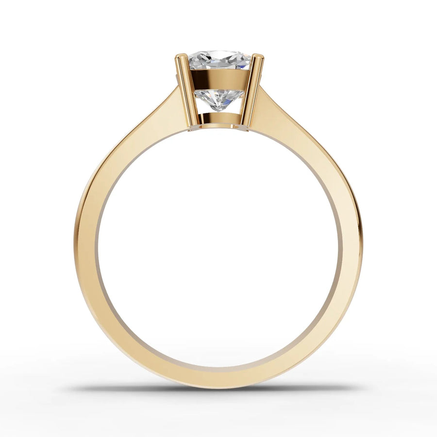 Cushion lab-grown ring yellow gold close-up