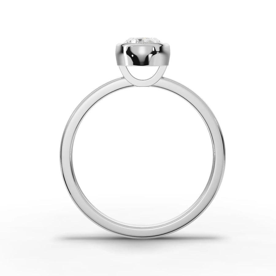 White gold prong setting detail
