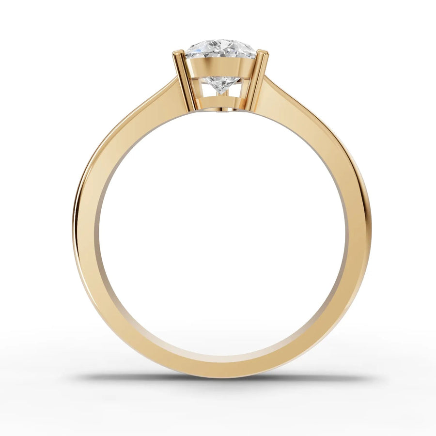 Pear lab-grown ring yellow gold close-up
