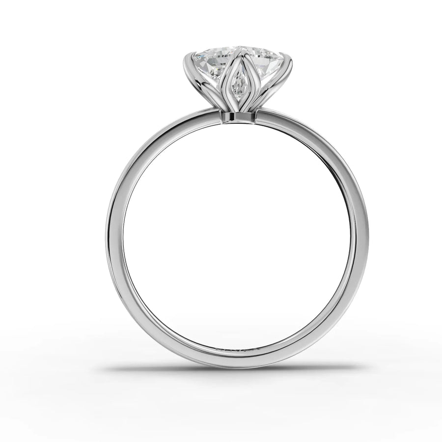 Princess cut diamond ring white gold close-up
