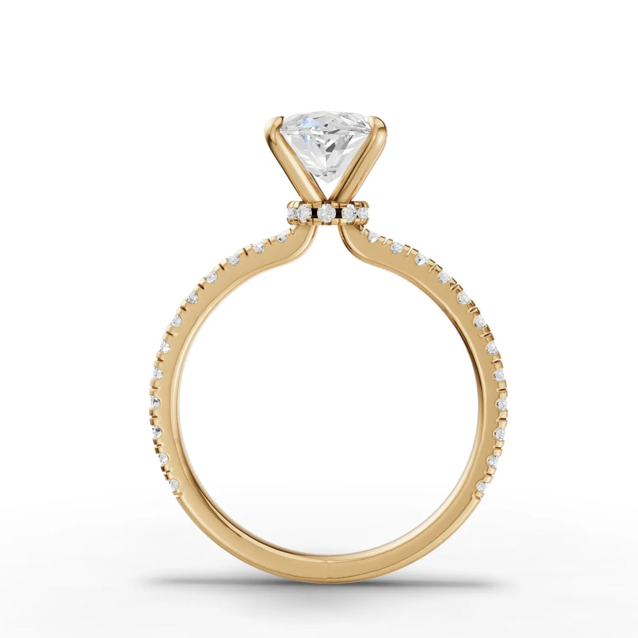 Yellow gold polished band detail