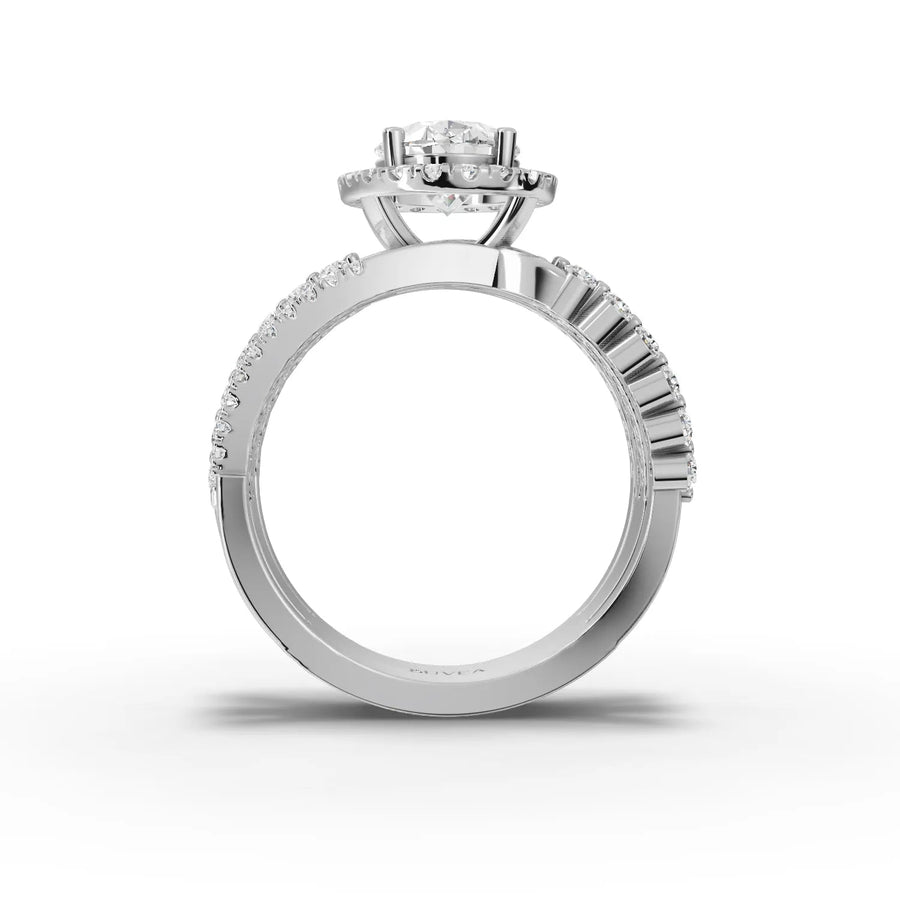 Split pavé diamond ring white gold close-up