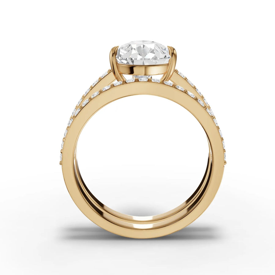 Pear lab-grown pavé ring yellow gold close-up