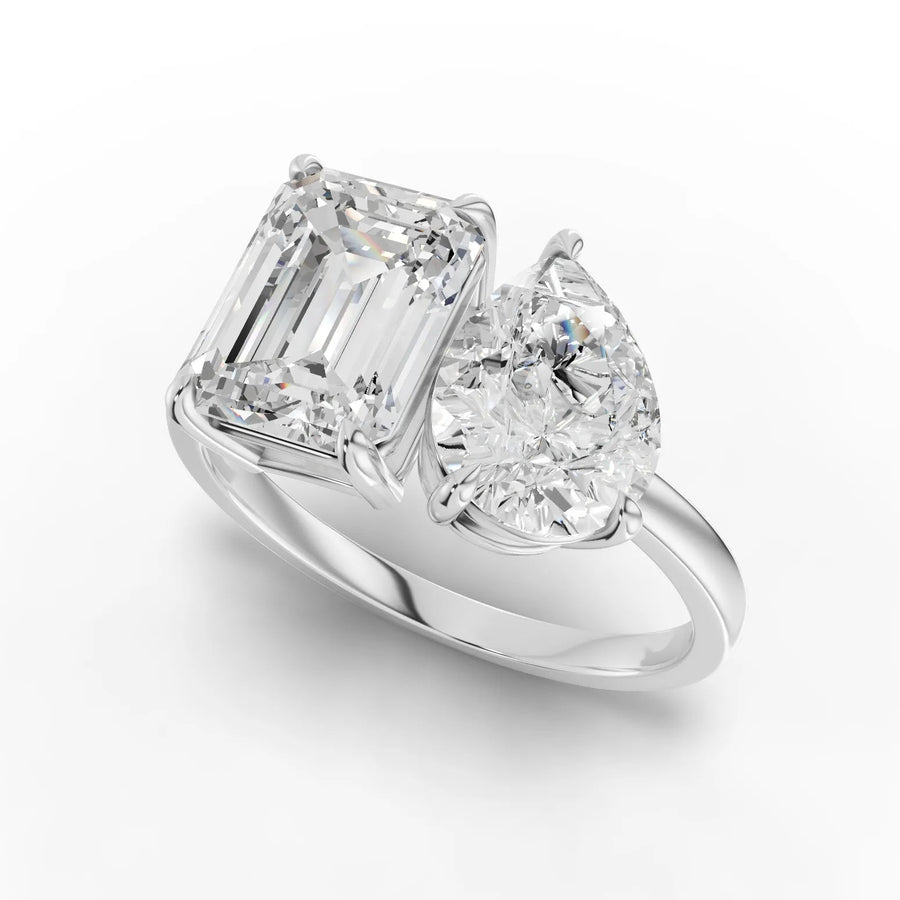 Emerald pear toi et moi ring white gold angle