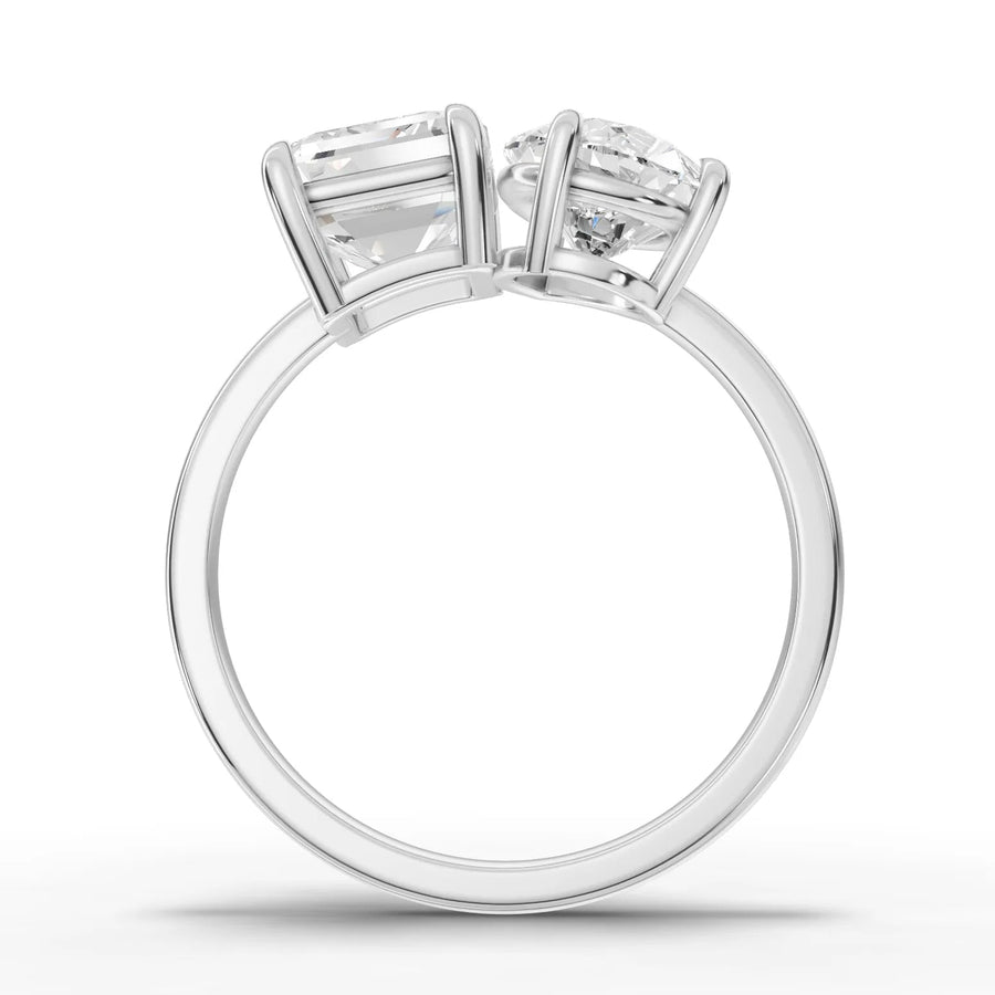 Toi et moi lab-grown ring white gold close-up
