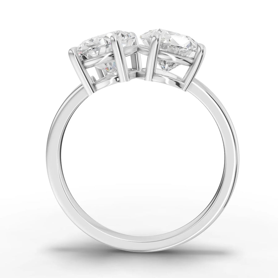 Toi et moi lab-grown ring white gold close-up