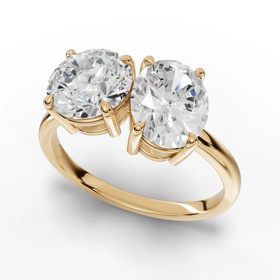 Round oval toi et moi ring yellow gold angle