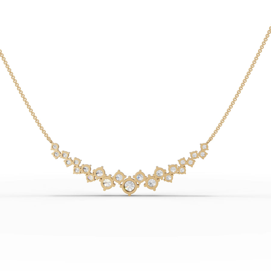 Tapered stone detail in yellow gold