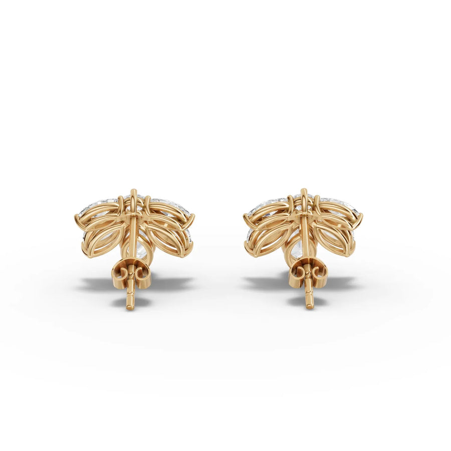 Stone brilliance on yellow gold variant