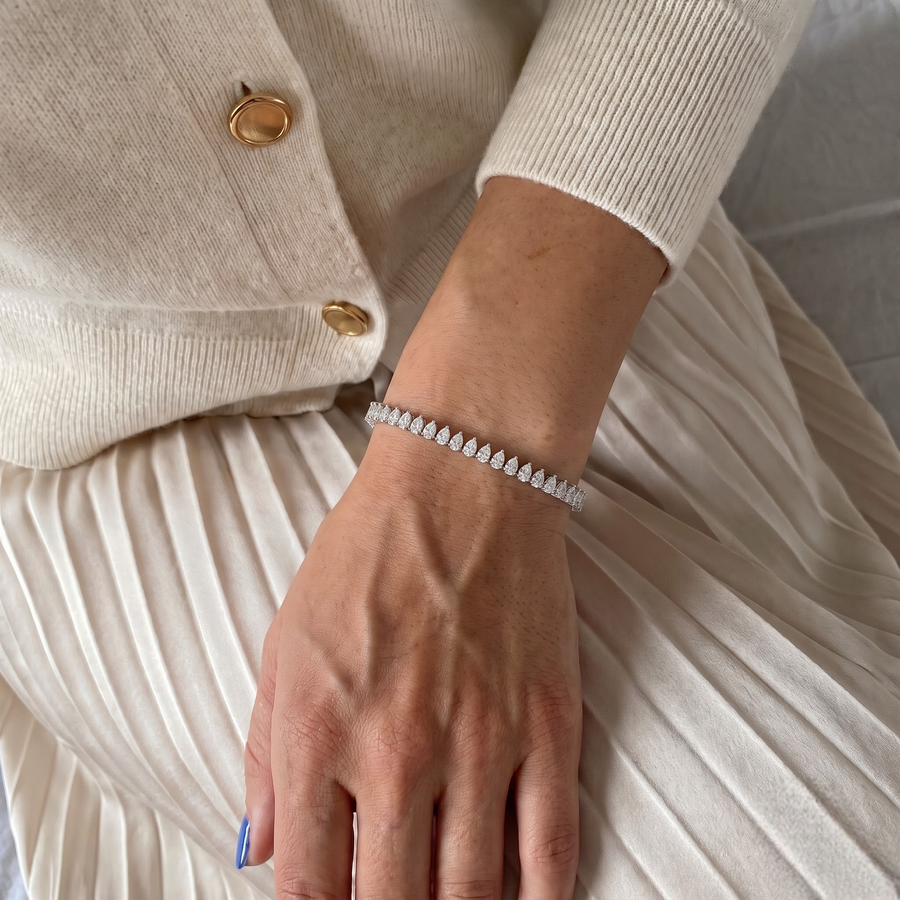 11.75 Ct Pear Lab Diamond Tennis Bracelet