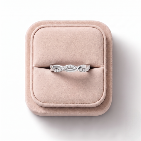 0.31 Ct Round Infinity Twist Band