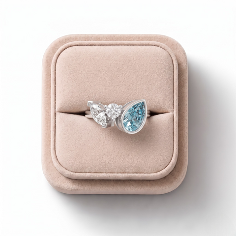 2.82 Ct Aquamarine Three Stone Ring 2.00 Ct Center