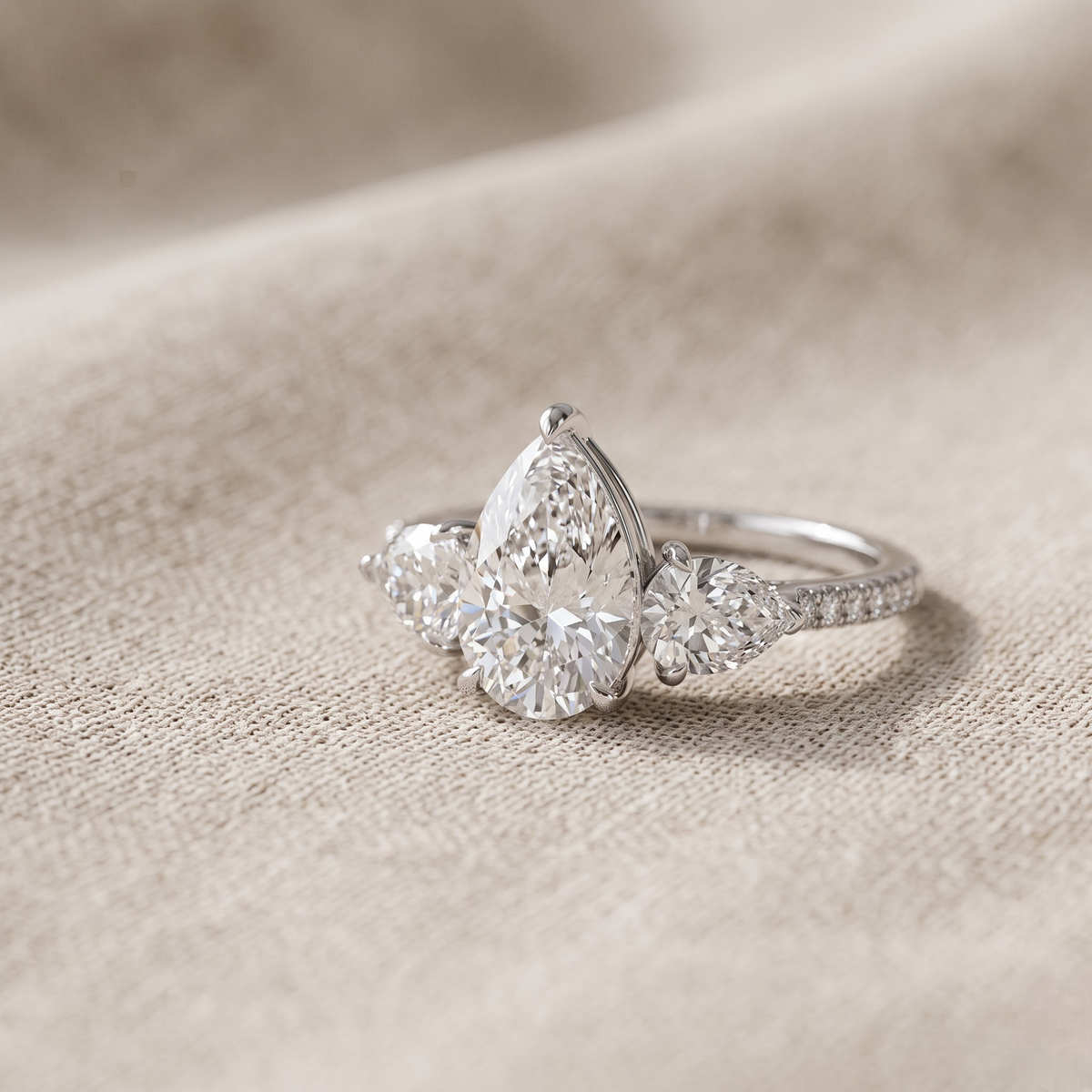 Buvea lab-grown diamond engagement ring in Dubai