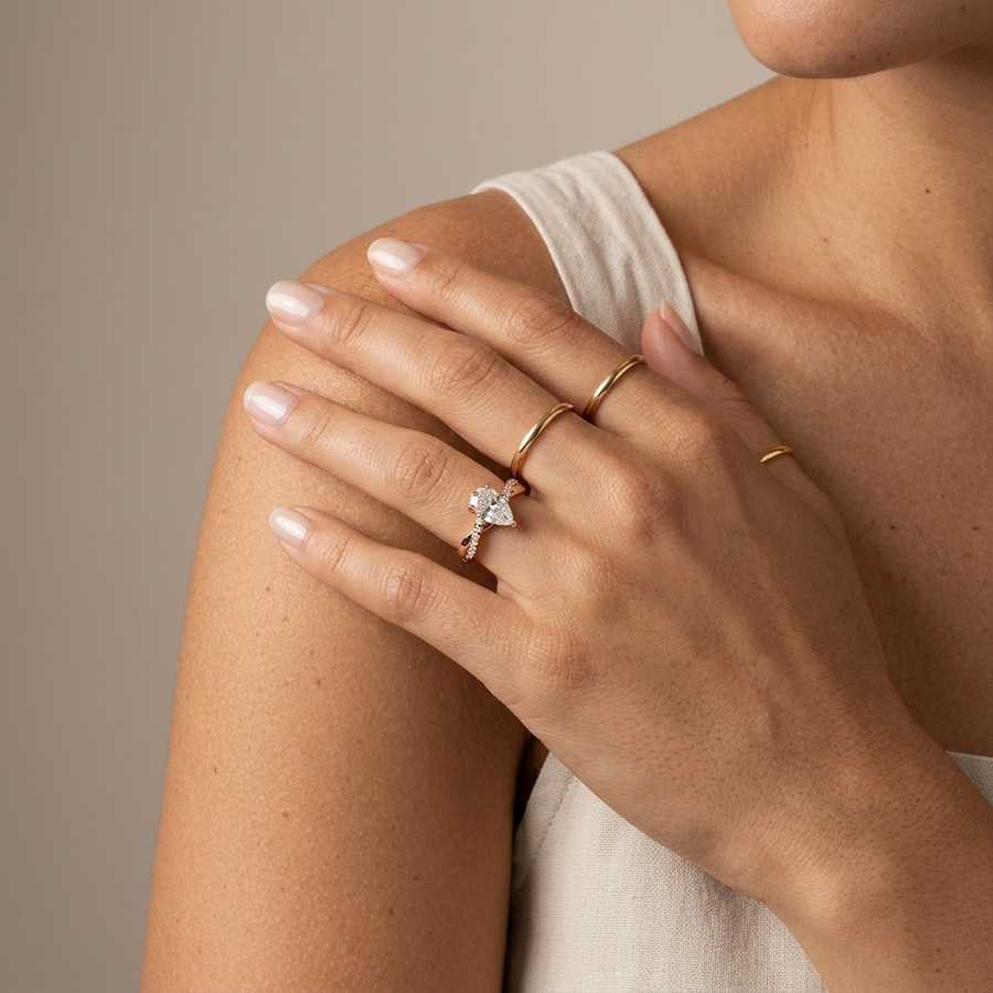1.20 Ct Pear With Side Pavé Band 1.00 Ct Center