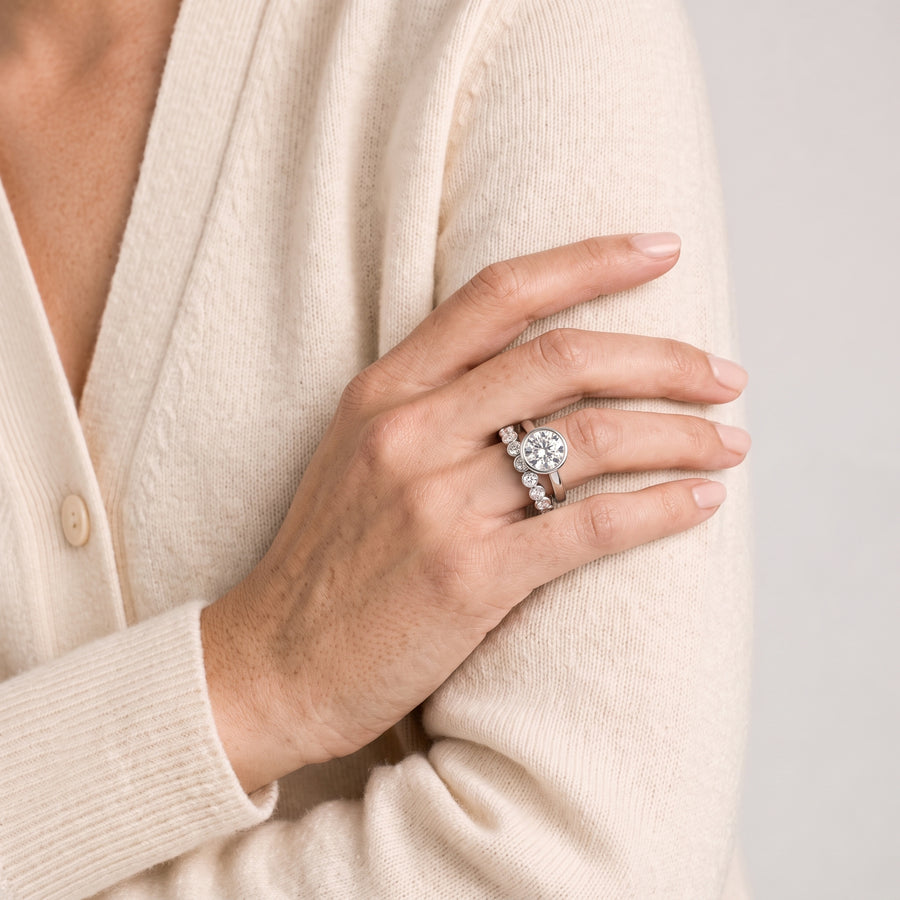 3.38 Ct Round Solitaire Set with Side Diamond Band
